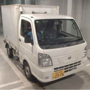 Nissan NT100 Clipper